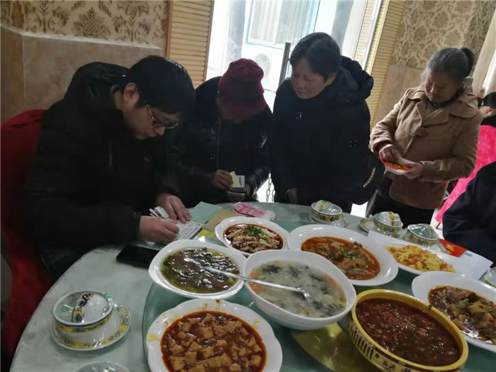 绵阳Cmp冠军沐日旅行社(省青绵阳分社)今天在永新皂角铺西华苑度假村召开迎春联谊会