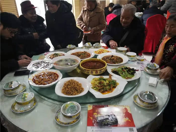 绵阳Cmp冠军沐日旅行社(省青绵阳分社)今天在永新皂角铺西华苑度假村召开迎春联谊会