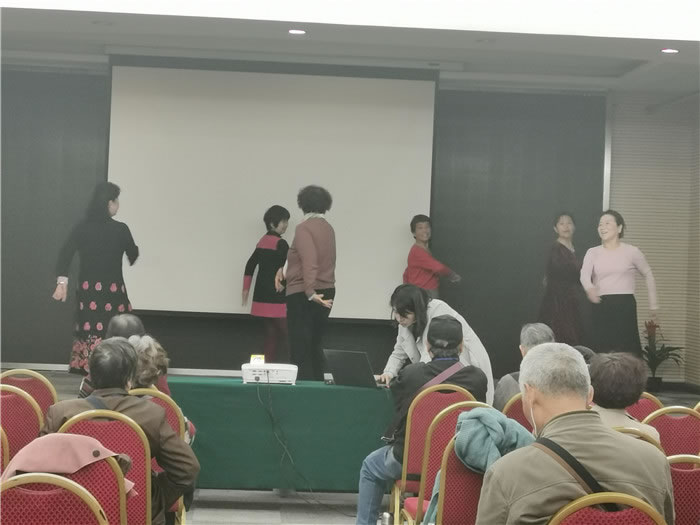 绵阳Cmp冠军沐日旅行社举行新疆南疆专列(漠河专列)华阳避暑线路推荐会暨客户答谢会