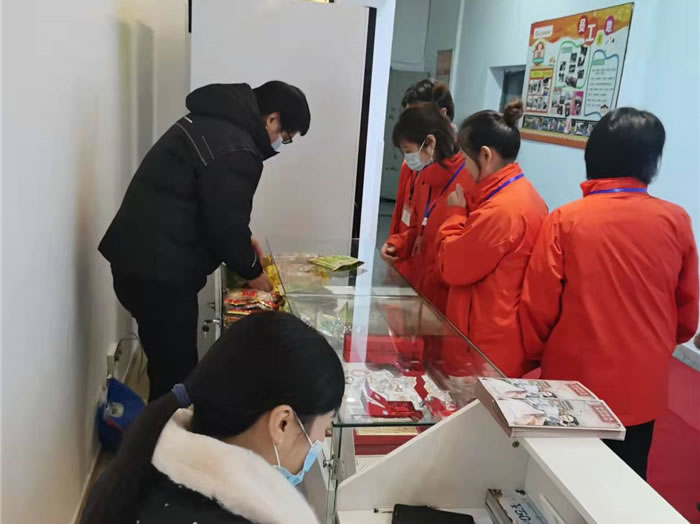 四川中青旅绵阳分社、绵阳市Cmp冠军沐日旅行社、绵阳自来文化撒播有限公司24H自助售货服务盛大开业