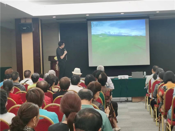 绵阳Cmp冠军行沐日旅行举行社坝上草原熊猫专列推荐会