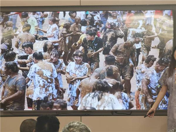 绵阳Cmp冠军行沐日旅行社举行“什邡号.2025熊猫专列”旅游线路分享会